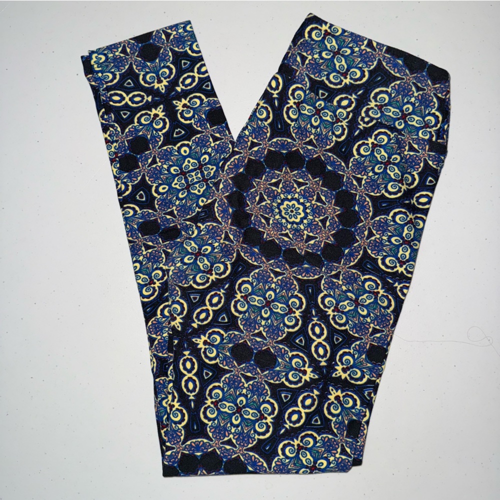 LuLaRoe Blue, Black, Yellow Patterned Leggings One Size
